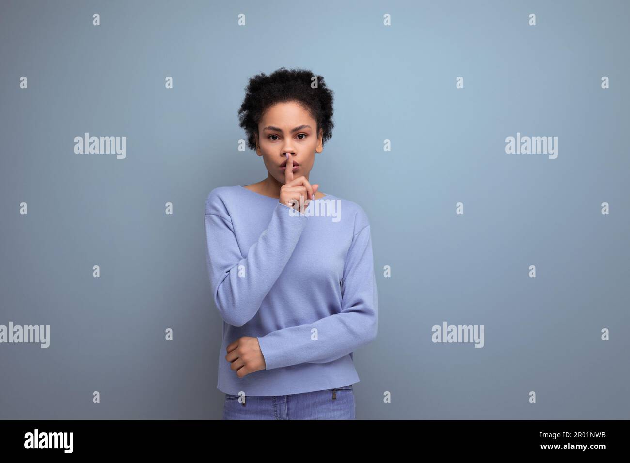 African woman hair model bun hi-res stock photography and images - Alamy