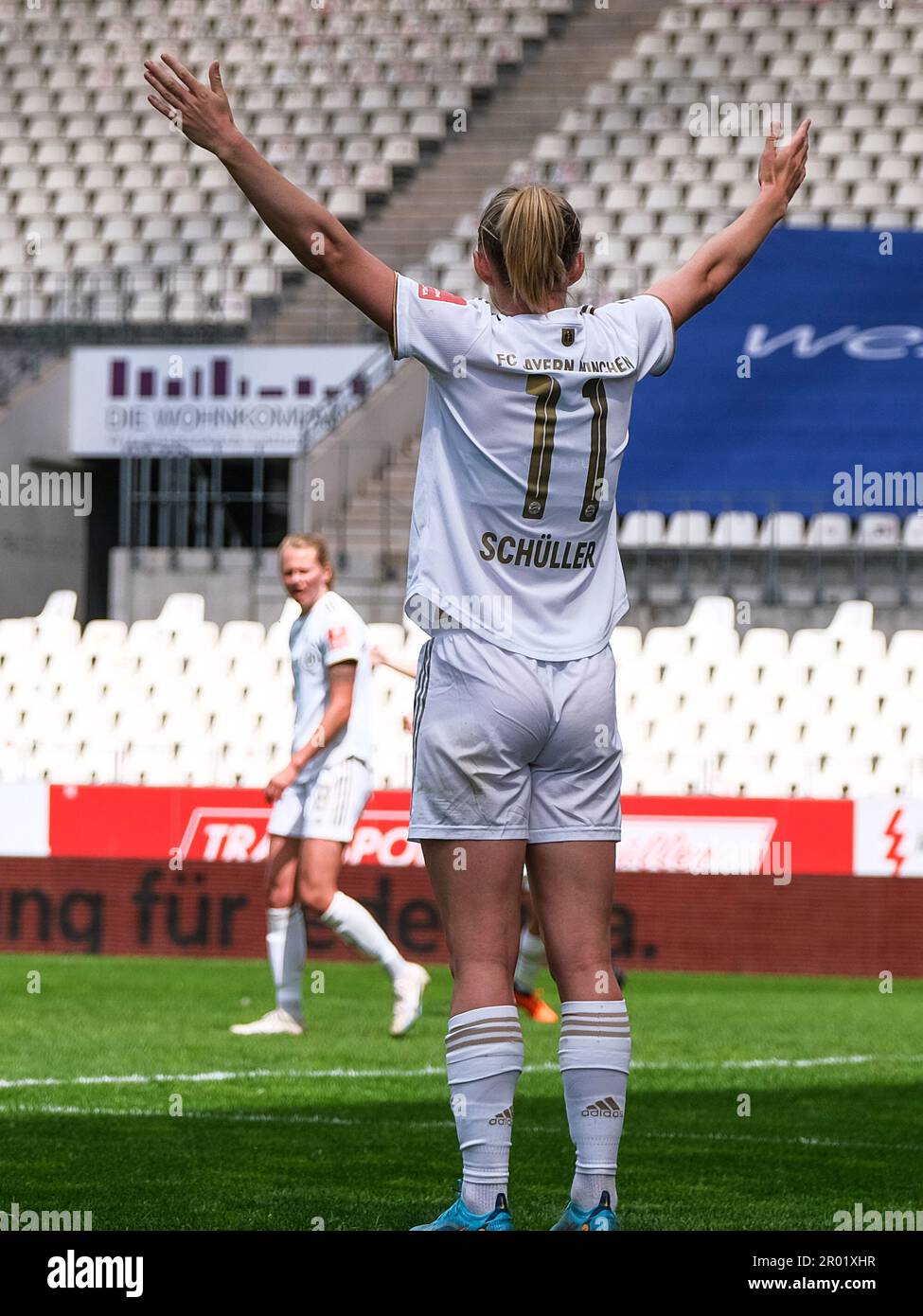 Essen, Germany. 06th May, 2023. Essen, Germany, May 06th 2023: Lea  Schueller (11 Munich) celebrates her teams first goal during the Frauen  Bundesliga game between SGS Essen and FC Bayern unich at