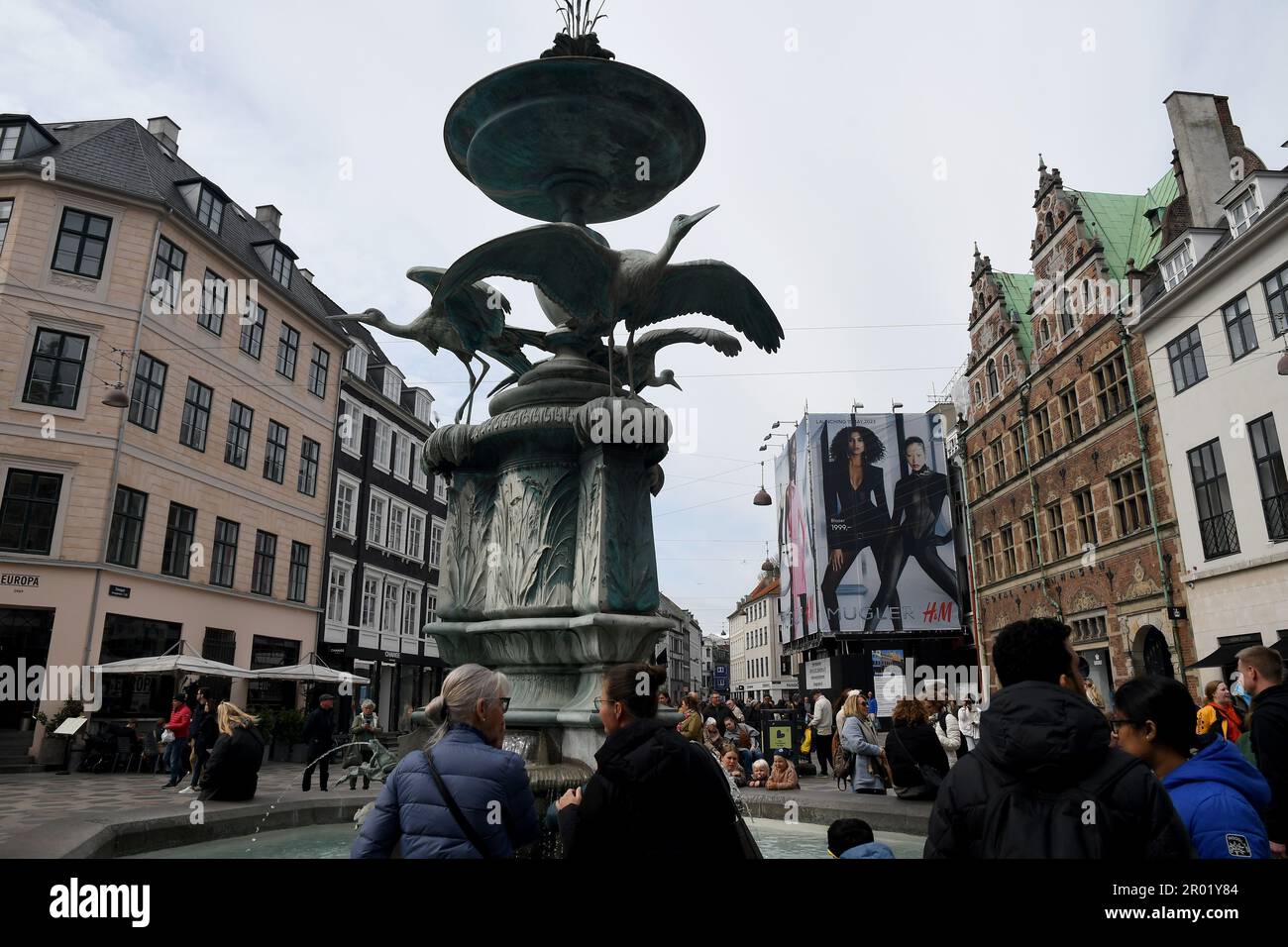 Copenhagen /Denmark/06 May 2023/ Shoppers and tourists enjoy day on ...