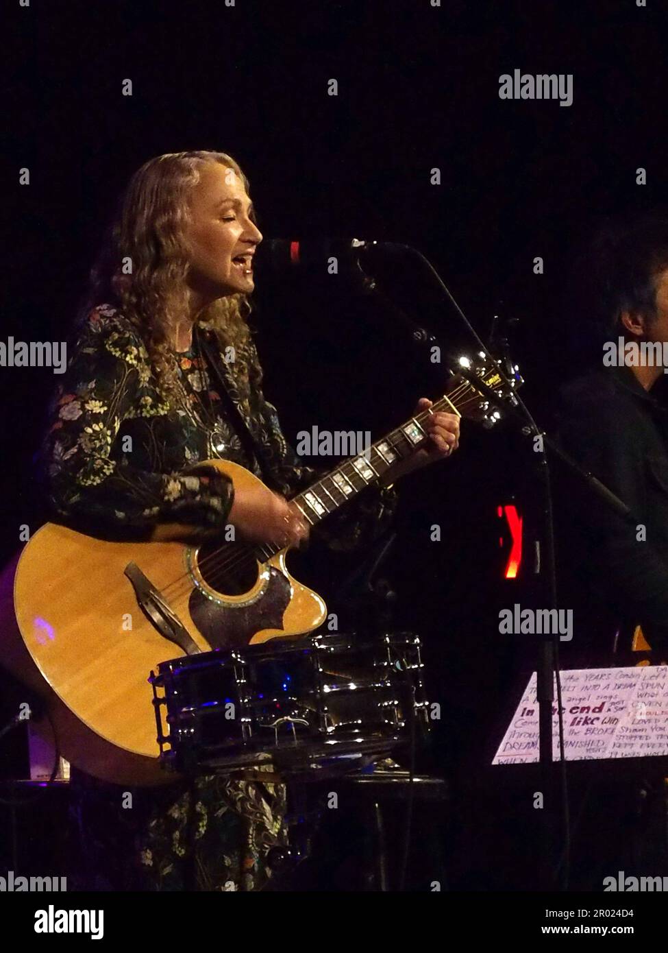 new-york-new-york-usa-5th-may-2023-new-york-new-york-joan-osborne