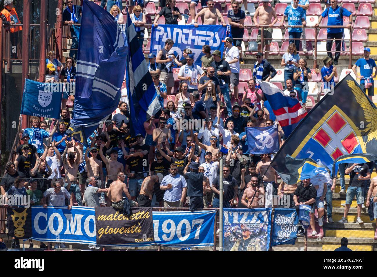 Reggio Calabria, Italy. 06th May, 2023. May 6, 2023, Reggio Calabria,  Italy: Reggio Calabria, Italy, Oreste Granillo stadium, May 06, 2023, Fans  of Como during Reggina 1914 vs Como 1907 - Italian, image size:1300x956