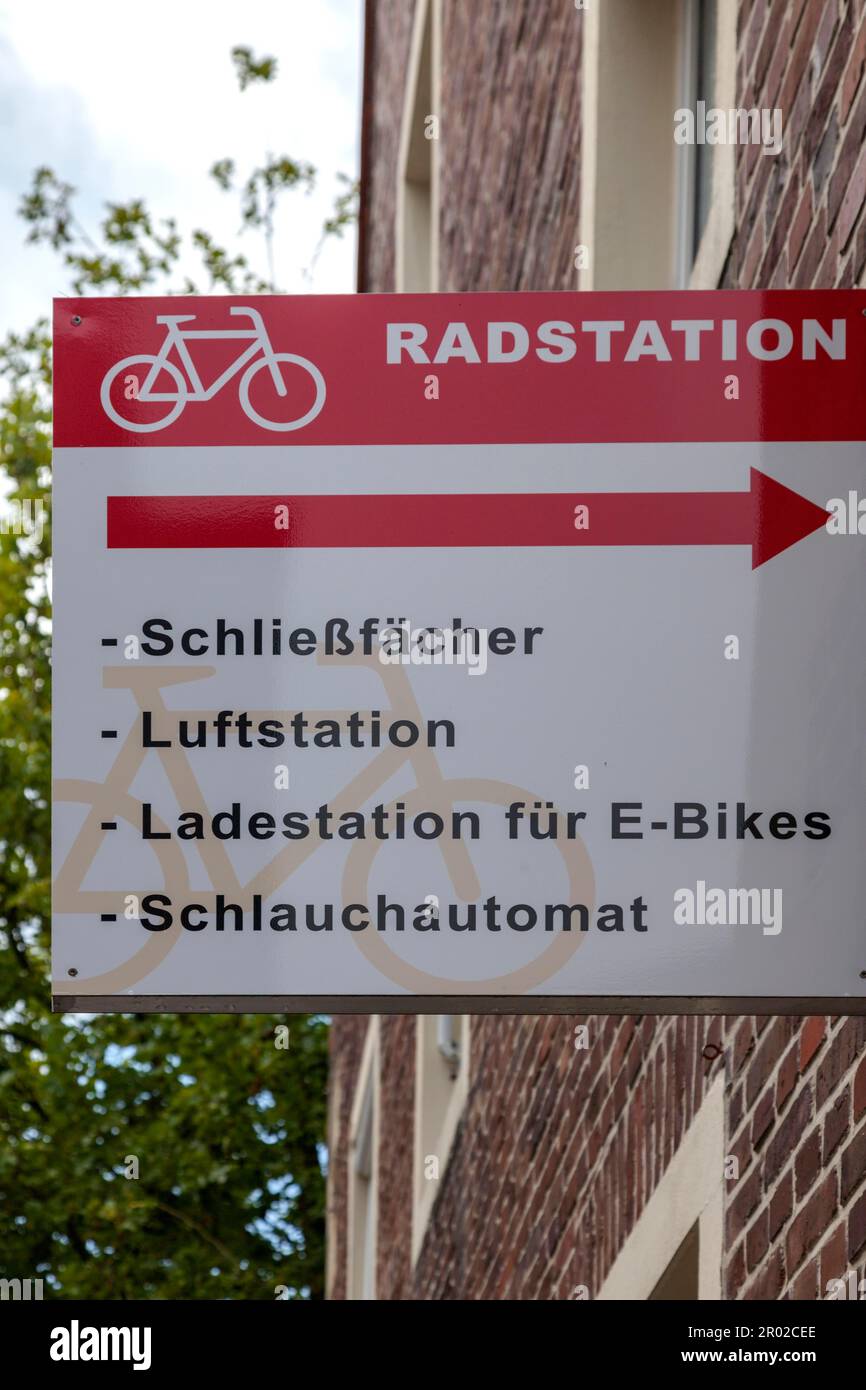 Bike repair station sign hires stock photography and images Alamy