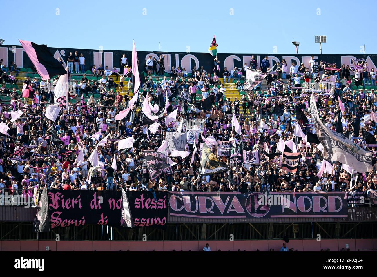 Palermo fc fans hi-res stock photography and images - Alamy