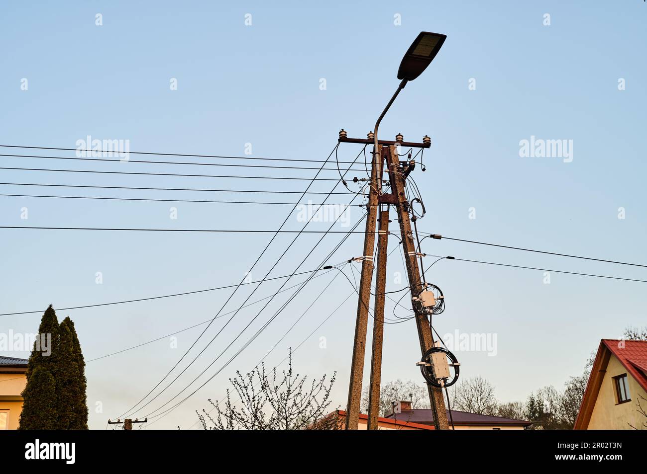 Installation high voltage cables hires stock photography and images