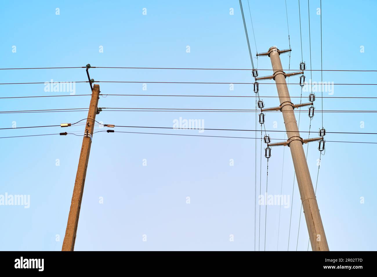 Installation high voltage cables hires stock photography and images