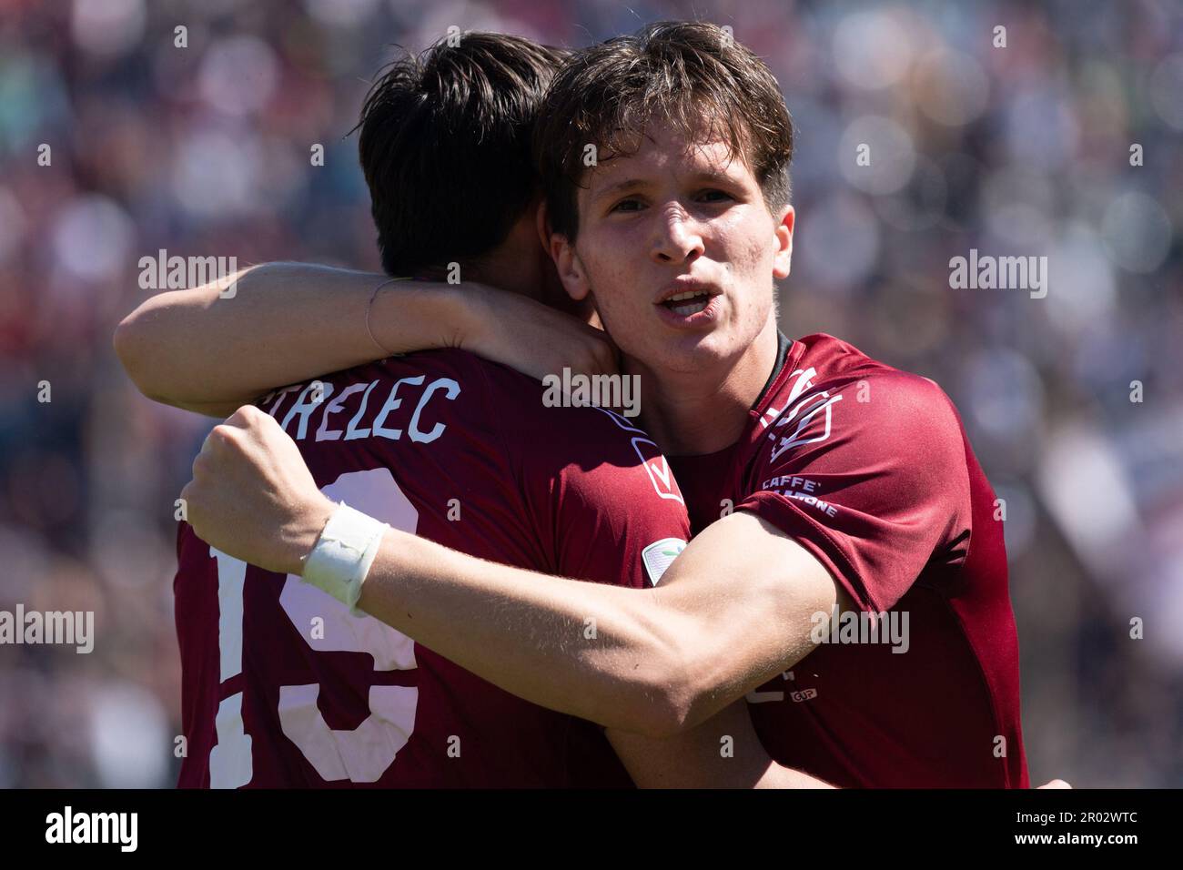 Reggio Calabria, Italy. 06th May, 2023. Oreste Granillo stadium, Reggio  Calabria, Italy, May 06, 2023, Strelec David Rerggina celebrates a gol 2-0  during Reggina 1914 vs Como 1907 - Italian soccer Serie, image size:1300x956