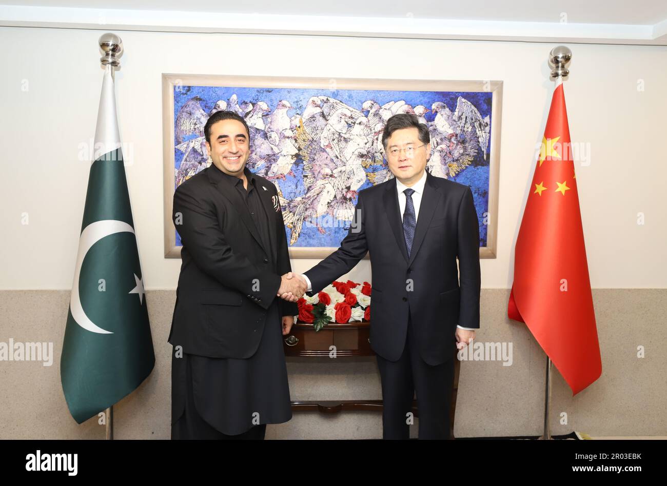 Islamabad, Pakistan. 6th May, 2023. Chinese State Councilor and Foreign Minister Qin Gang meets with Pakistani Foreign Minister Bilawal Bhutto Zardari in Islamabad, Pakistan, May 6, 2023. Credit: Jiang Chao/Xinhua/Alamy Live News Stock Photo
