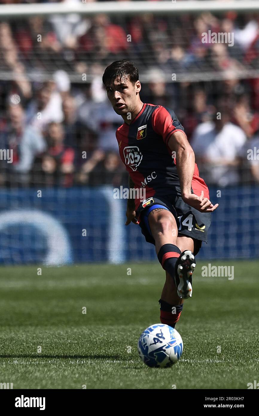 April 10, 2023, Como, Italy: Match ball during the Italian Serie B football  match between Como 1907 and Genoa CFC on 10 of Avril 2023 at stadio  Giuseppe Senigallia in Como, Italy.