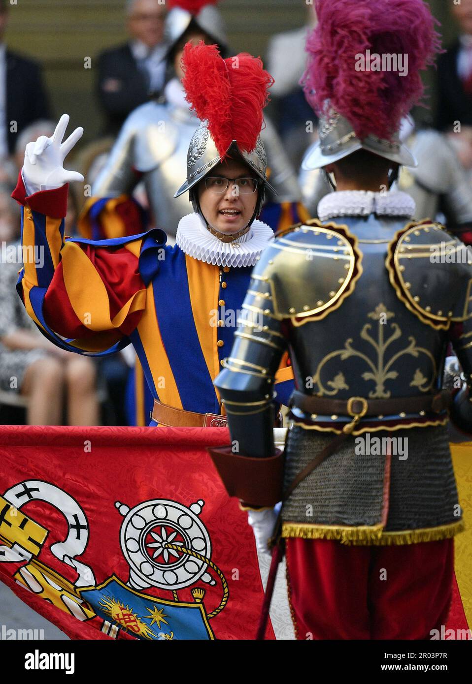 Swearing-in ceremony of the 23 new recruits of the Swiss Guard at the Vatican on May 6, 2023. This traditional ceremony takes place every year on May 6. The day marks the anniversary of the heroic sacrifice of 147 Swiss guards who died during the Sack of Rome in 1527 as they protected Pope Clement VII. Photo: Vatican Media (EV) /ABACAPRESS.COM Credit: Abaca Press/Alamy Live News Stock Photo