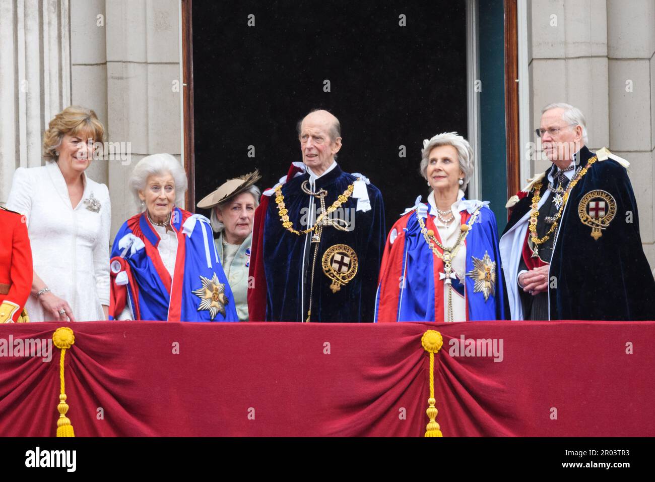 London, UK. 6th May, 2023. Lady in Attendance Annabel Eliot and Marchioness of Lansdowne, Princess Alexandra of Kent, the Duke of kent, the Duchess of Gloucester and the Duke of Gloucester on the balcony of Buckingham Palace, London, following the coronation ceremony of King Charles III. Picture date: Saturday May 6, 2023. Photo credit should read Credit: Matt Crossick/Alamy Live News Stock Photo