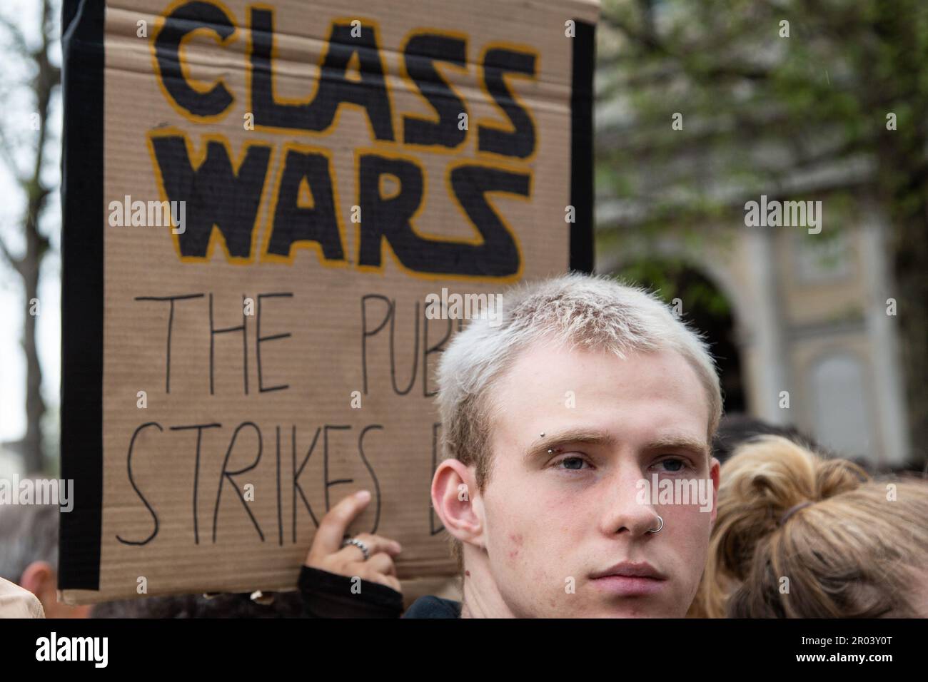 London, UK. 06th May, 2023. A protester looks on during an Anti-monarchist protest during King Charles III's Coronation in Trafalgar Square. (Photo by Thabo Jaiyesimi/SOPA Images/Sipa USA) Credit: Sipa USA/Alamy Live News Stock Photo