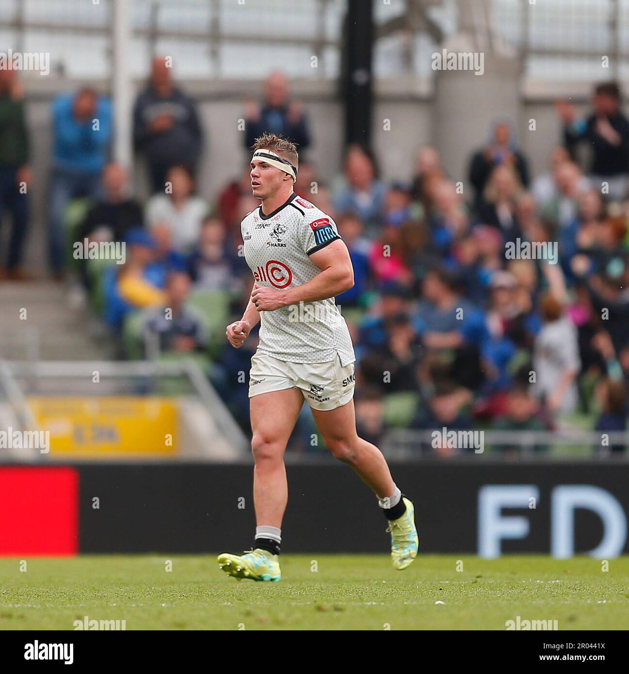 Aviva Stadium, Dublin, Ireland. 6th May, 2023. United Rugby Championship Rugby, Leinster versus Cell C Sharks: James Venter of Cell C Sharks receives a yellow card from Referee Craig Evans and leaves the field Credit: Action Plus Sports/Alamy Live News Stock Photo