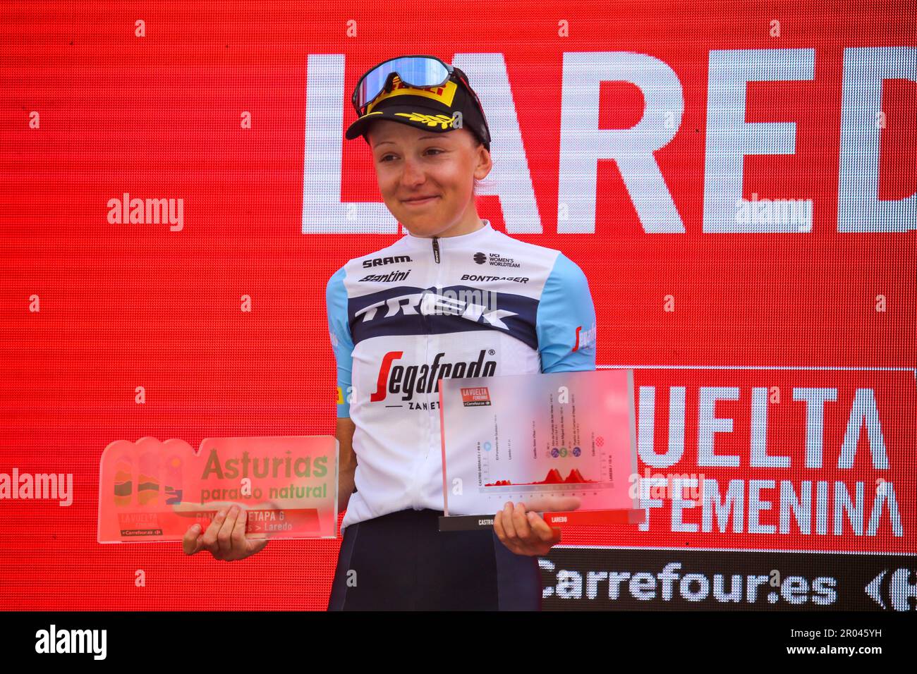 Laredo, Spain, 06th May, 2023: The Trek - Segafredo cyclist, Gaia Realini as the winner of the stage during the 6th stage of women's LaVuelta by Carrefour 2023 between Castro-Urdiales and Laredo, on May 06, 2023, in Laredo, Spain. Credit: Alberto Brevers / Alamy Live News Stock Photo