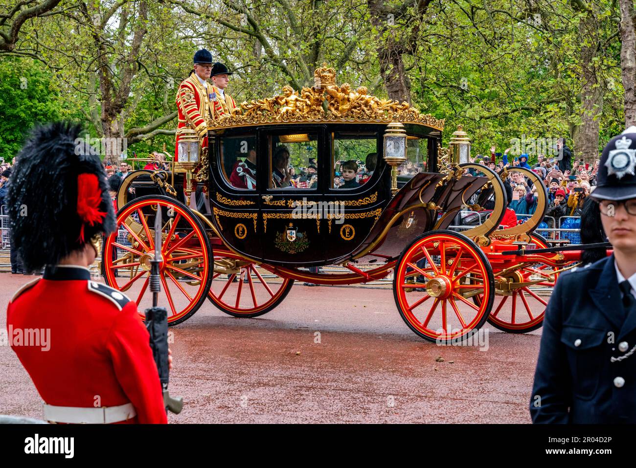 London, UK. 6th May, 2023. Prince William and Family return along the Mall in a State Coach after the Coronation. Credit: Grant Rooney/Alamy Live News Stock Photo