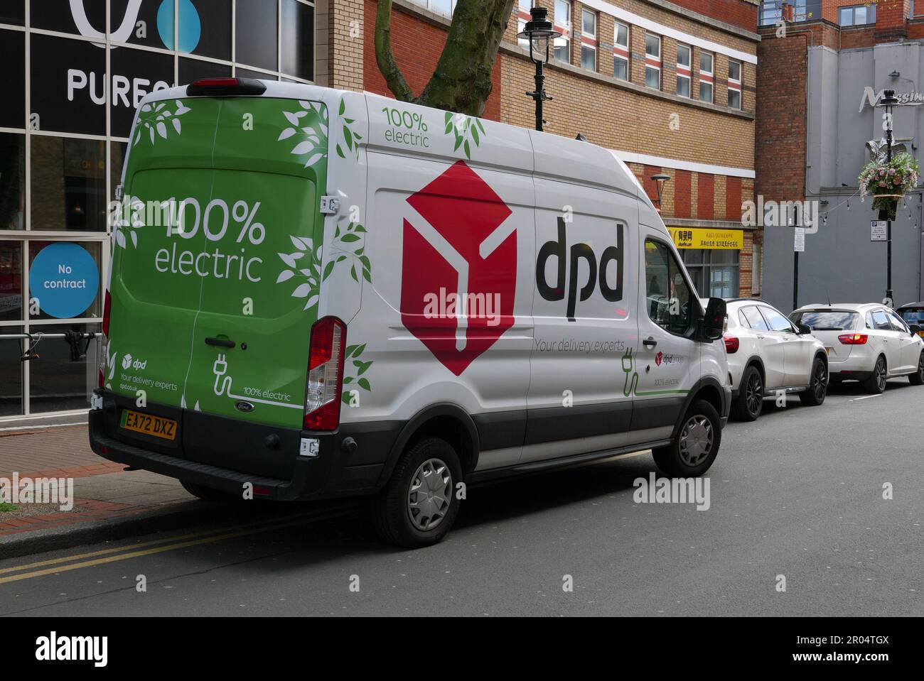 Electric DPD courier van. Birmingham. Midlands. 2023 Stock Photo