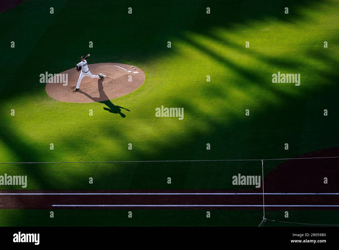 San Diego Padres starting pitcher Blake Snell works against a Los