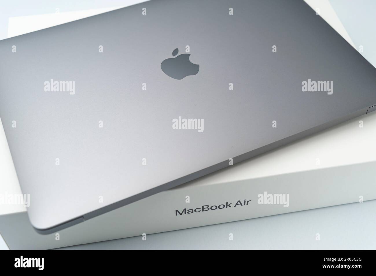 13 inch macbook air hi-res stock photography and images - Alamy