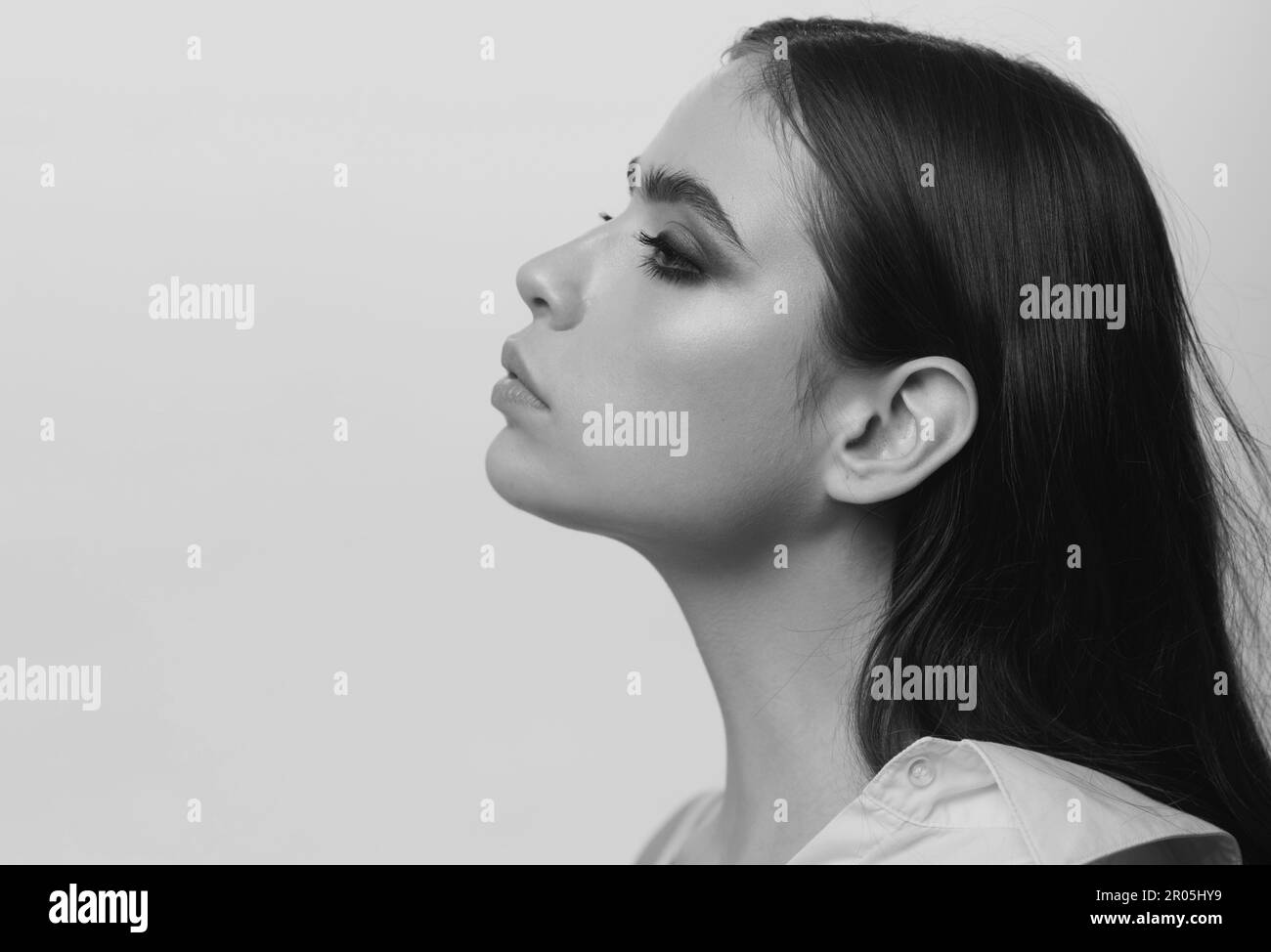 Young woman face close up. Beautiful girl Stock Photo - Alamy