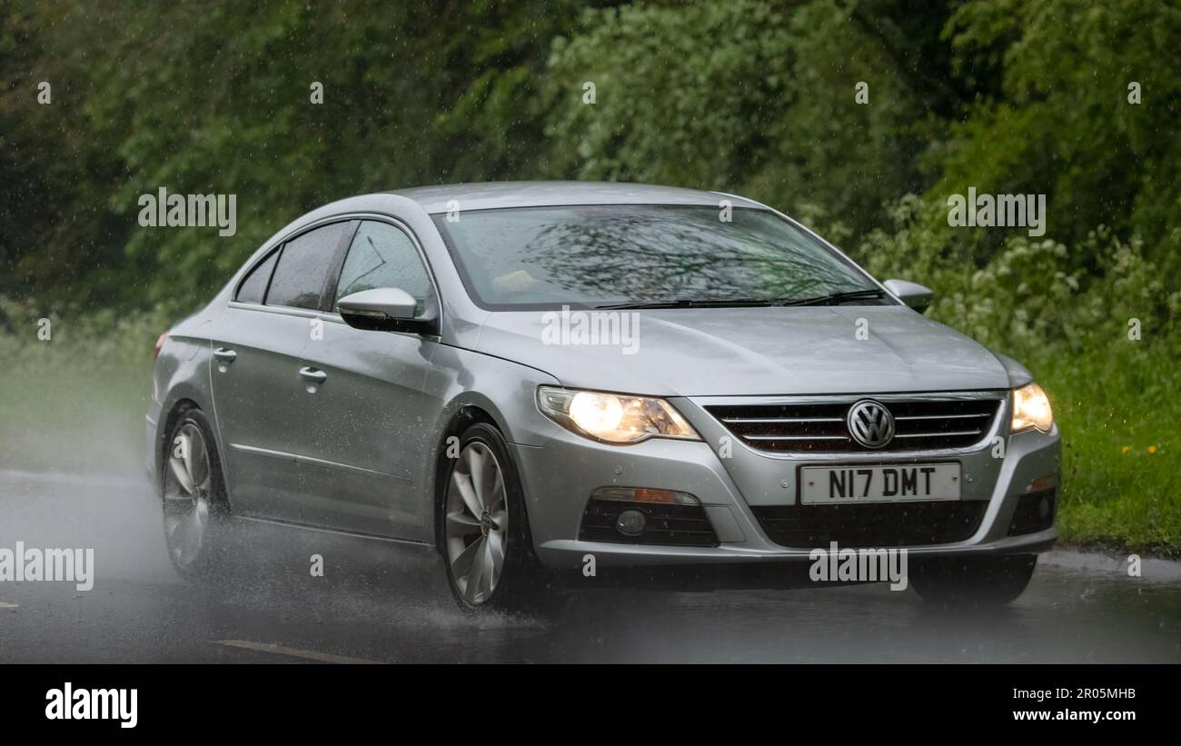 Silver volkswagen passat hi-res stock photography and images - Alamy