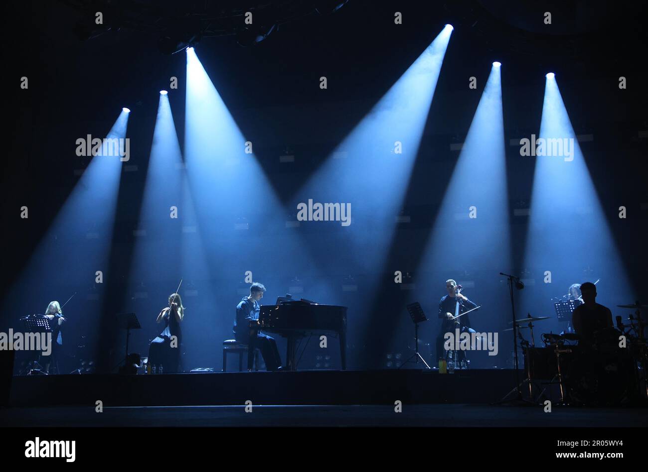 Lazza on stage hi-res stock photography and images - Alamy