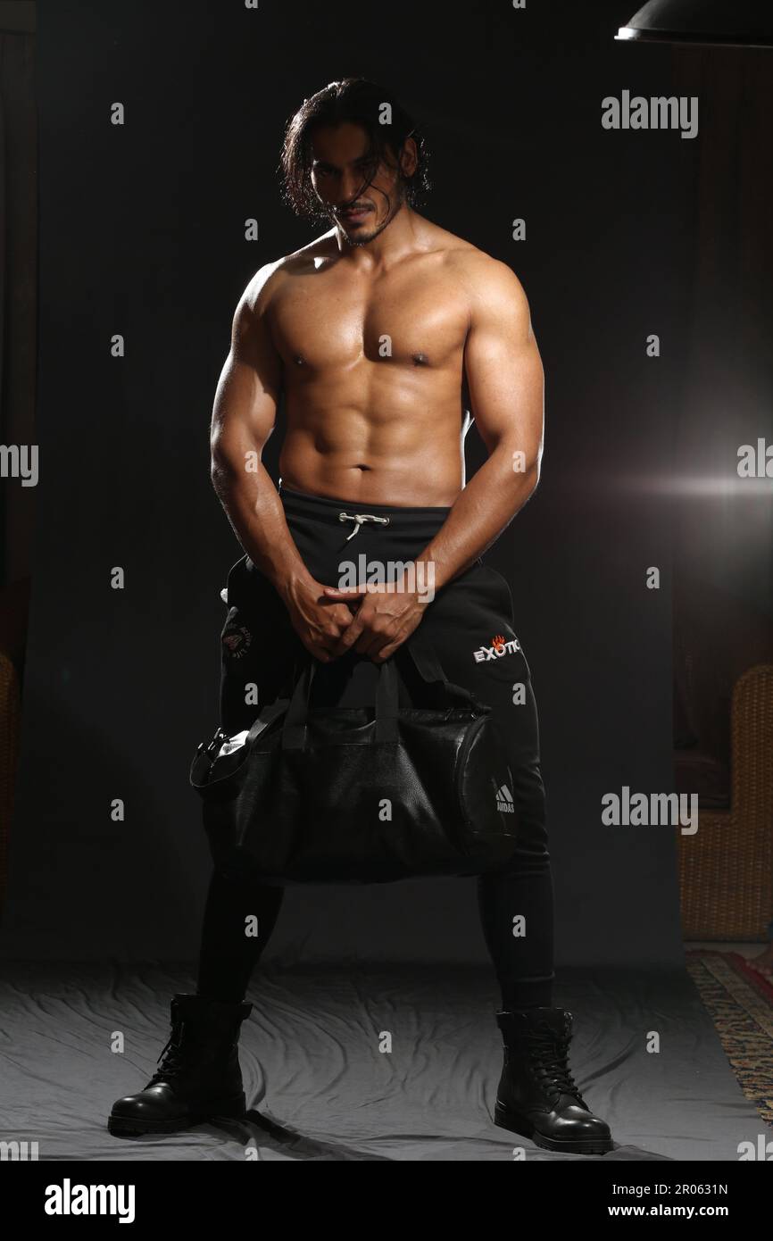 Portrait man body art hi-res stock photography and images - Alamy