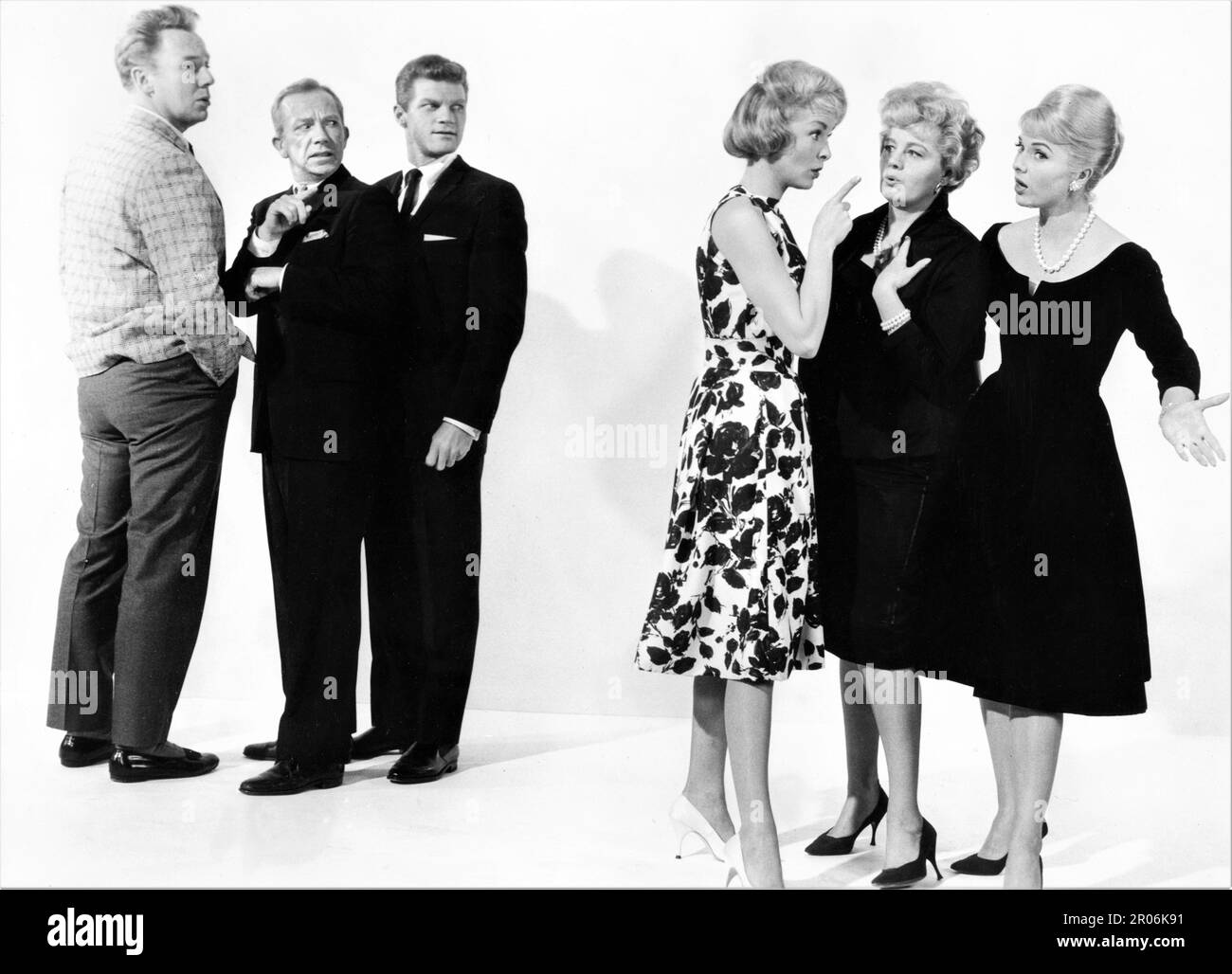 VAN JOHNSON RAY WALSTON JEREMY SLATE JANET LEIGH SHELLEY WINTERS and MARTHA HYER posed publicity portrait in WIVES AND LOVERS 1963 director JOHN RICH play Jay Presson Allen screenplay Edward Anhalt costume design Edith Head music Lyn Murray Hal Wallis Productions / Paramount Pictures Stock Photo
