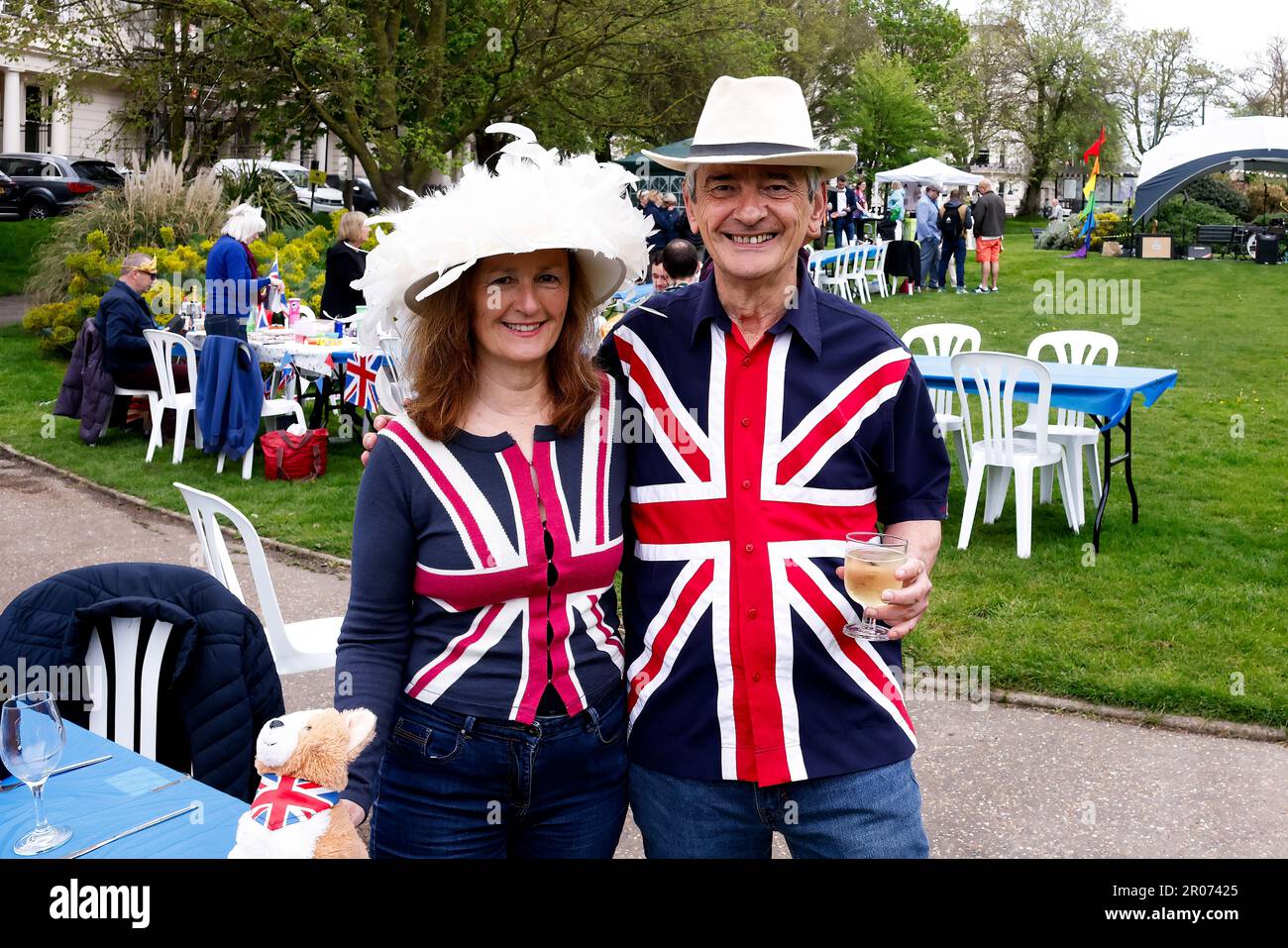 Palmera Square, City of Brighton & Hove, East Sussex, UK. Locals gather for a celebration of the coronation of King Charles III participating in the national Big Lunch on the day after at a garden party. 7th May 2023 Credit: David Smith/Alamy Live News Stock Photo