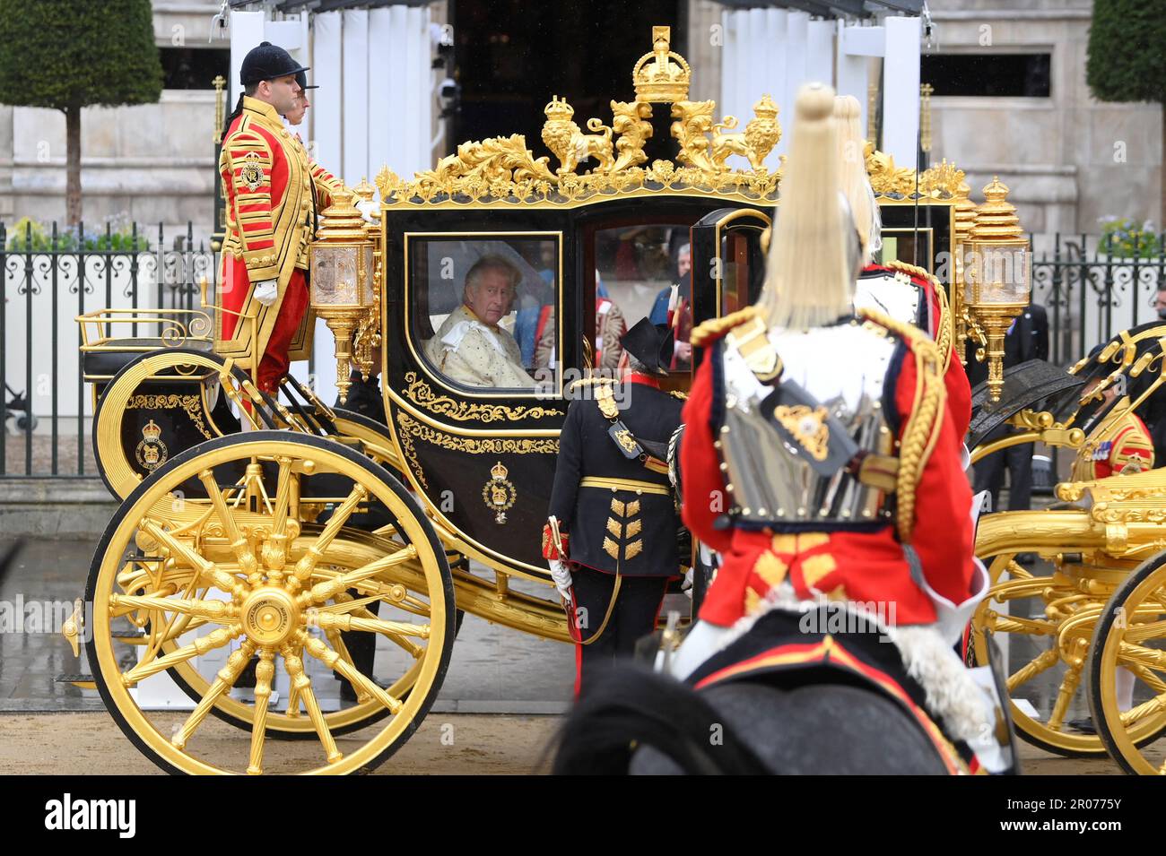 King Charles III and Queen Camilla arrive in the Diamond Jubilee State Coach for their coronation ceremony at Westminster Abbey. Picture date: Saturday May 6, 2023. Stock Photo