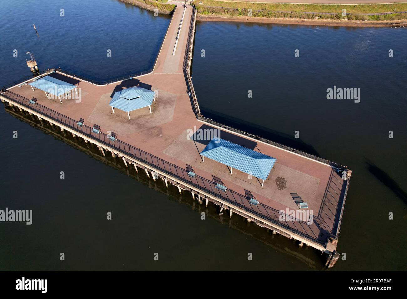 Aerial view of Recreational Pier on the Arthur Kill in Perth Amboy, New Jersey Stock Photo