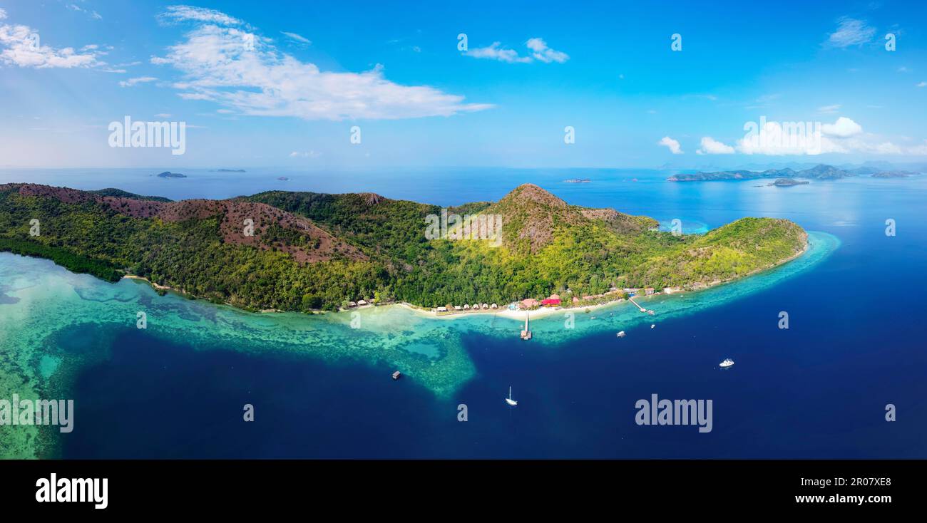 Aerial view, El Rio Y Mar Resort, bungalow resort, hotel, coral reef, Busuanga Island, Calamian Islands, Palawan Province, Sulu Sea, Pacific Ocean Stock Photo
