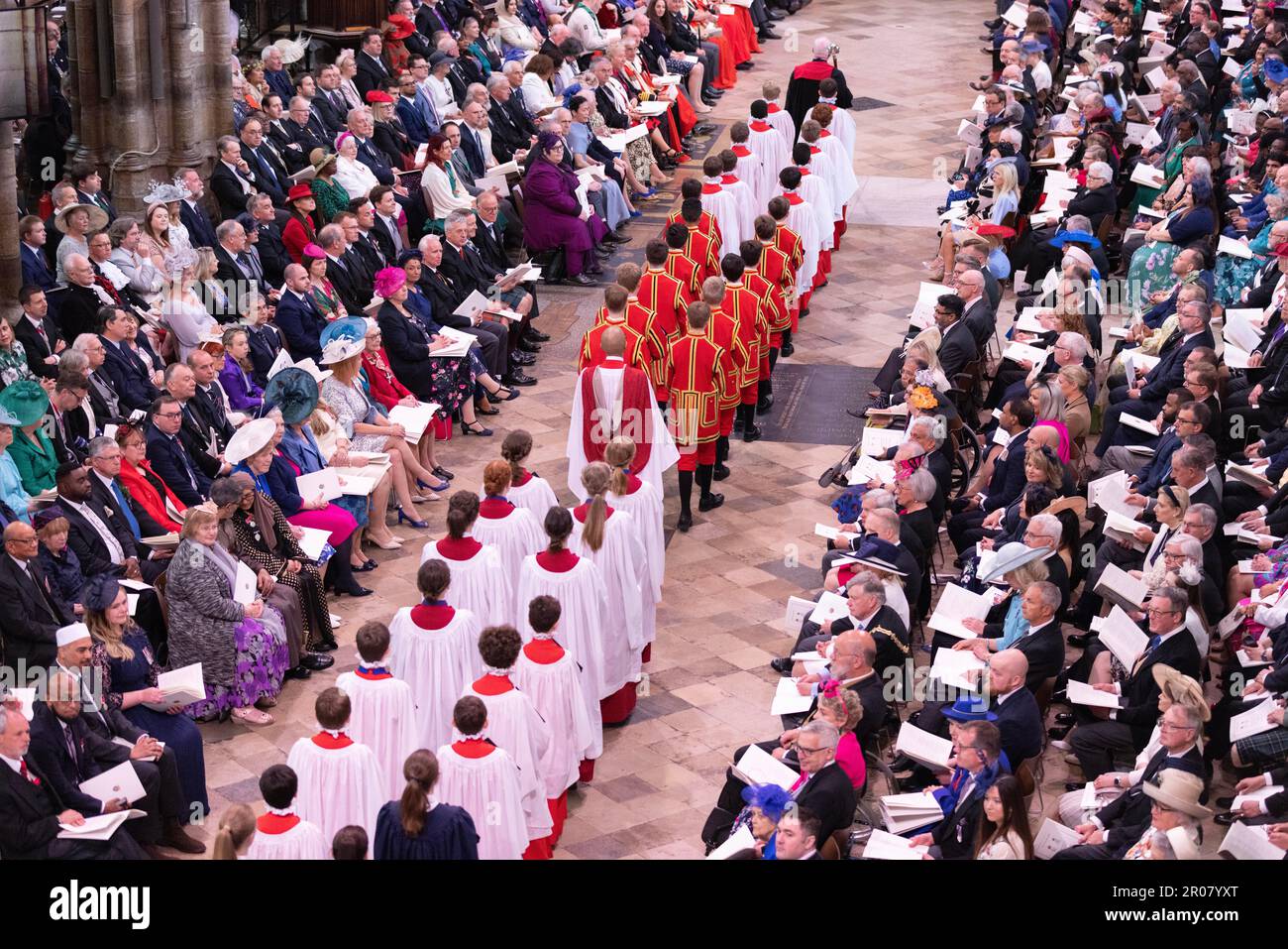 PHOTO:JEFF GILBERT 06th May 2023 Choir move towards the nave for King Charles III Coronation inside Westminster Abbey, London, United Kingdom Stock Photo