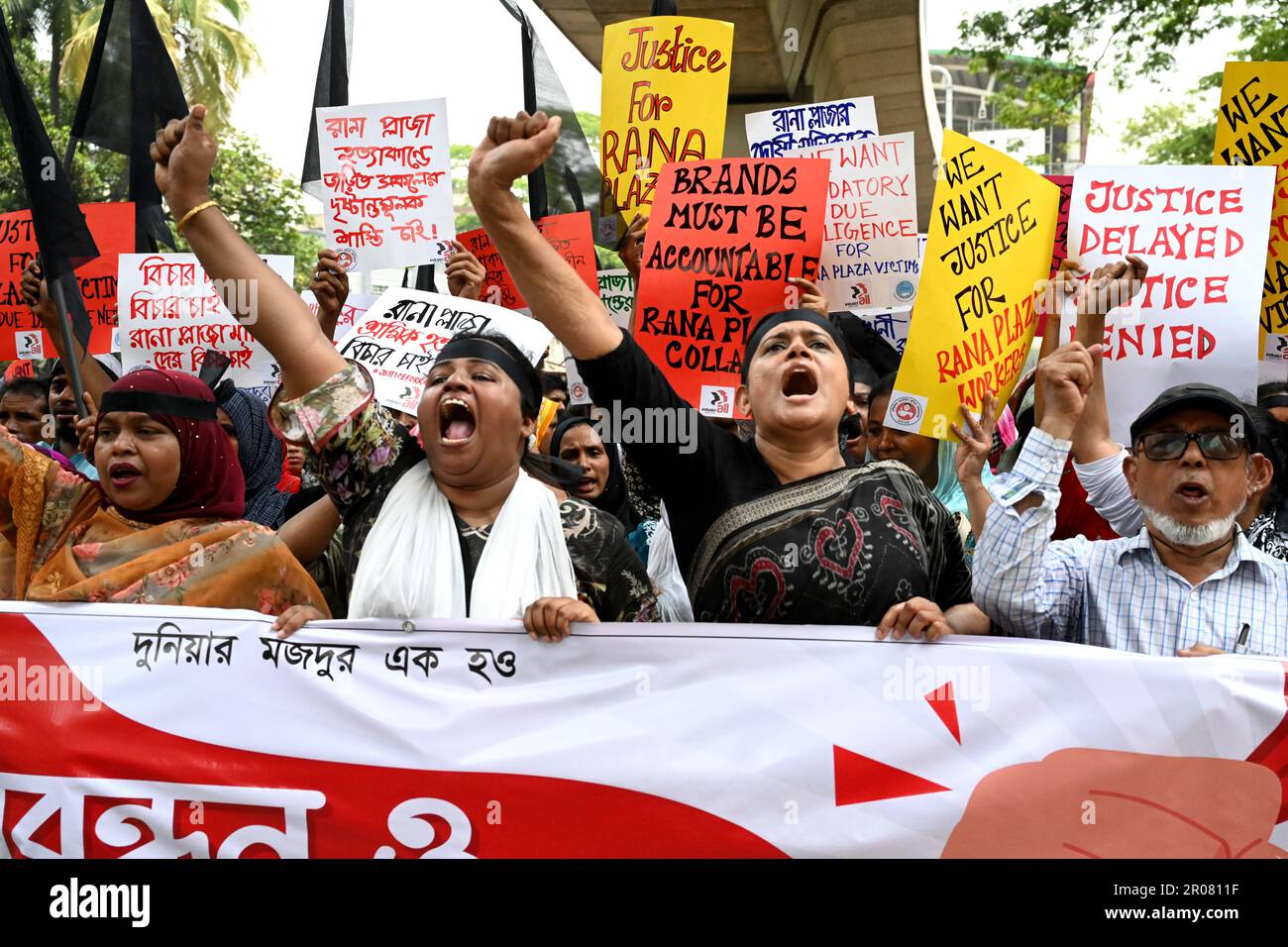 Activists of Bangladesh Federation of Worker Solidarity held a protest ...