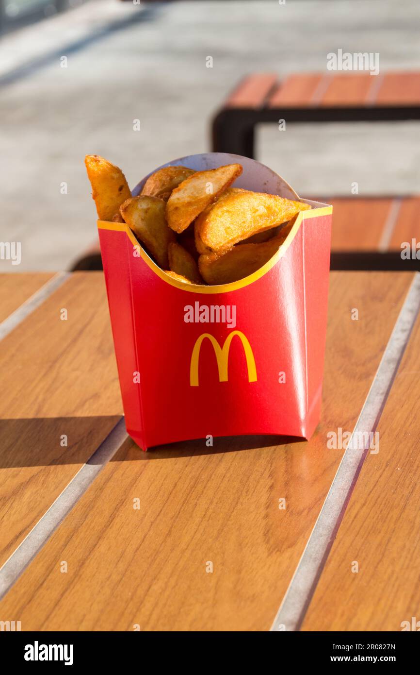 Mcdonalds potato chips hires stock photography and images Alamy