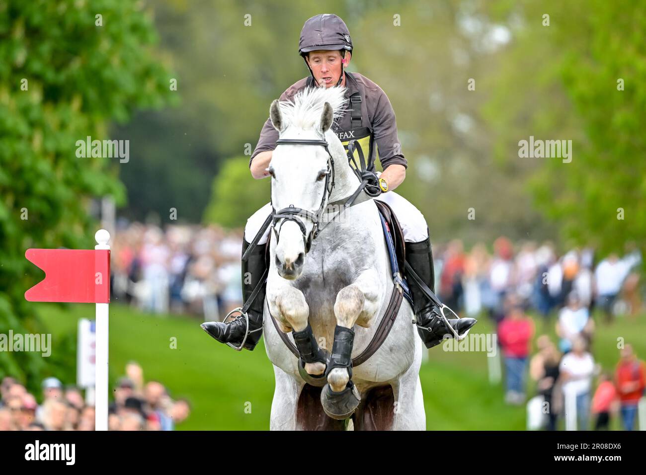 Richard Jones riding Alfies Clover in the Cross Country at Badminton Horse Trials at Badminton, Gloucester, UK on 7 May 2023. Photo by Phil Hutchinson. Editorial use only, license required for commercial use. No use in betting, games or a single club/league/player publications. Credit: UK Sports Pics Ltd/Alamy Live News Stock Photo