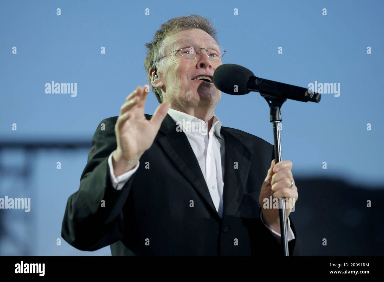 Steve Winwood speaks on stage during a concert at Windsor Castle in