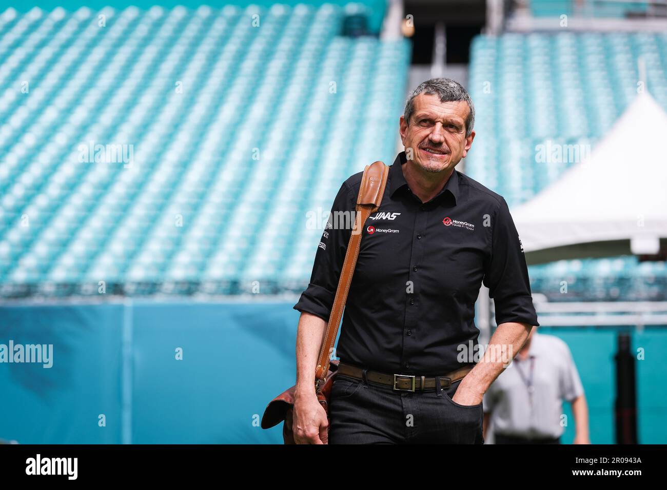 Guenther hi-res stock photography and images - Page 21 - Alamy