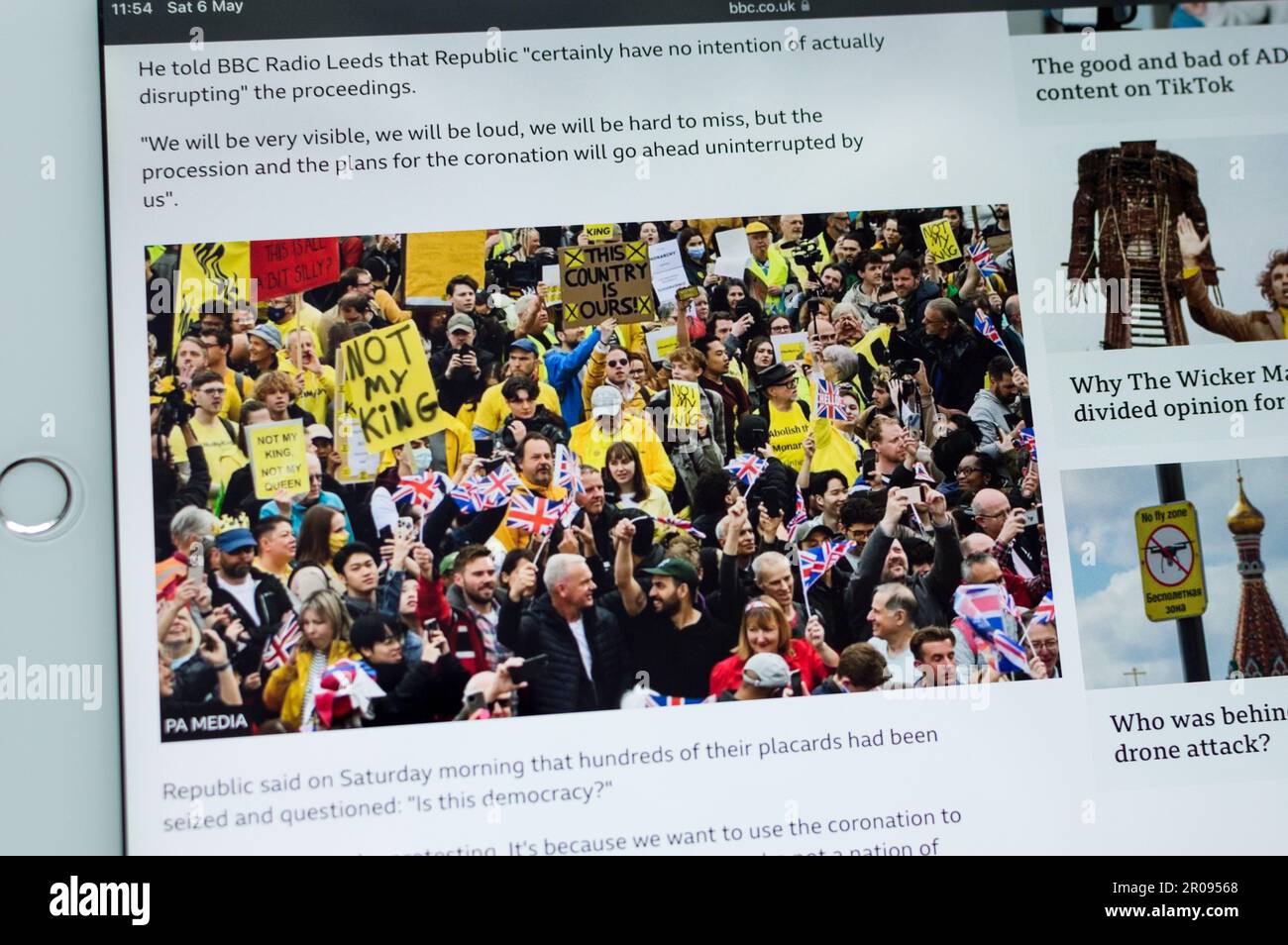 Anti Monarchy protest article on BBC Stock Photo