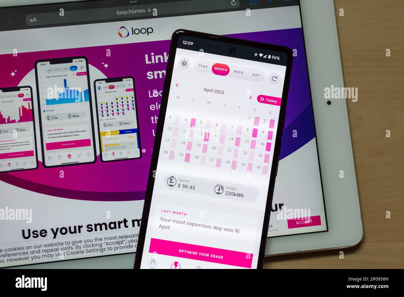 Loop Energy app on smartphone Stock Photo