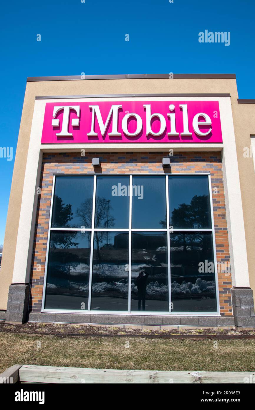 Roseville, Minnesota. Exterior logo of the TMobile wireless network
