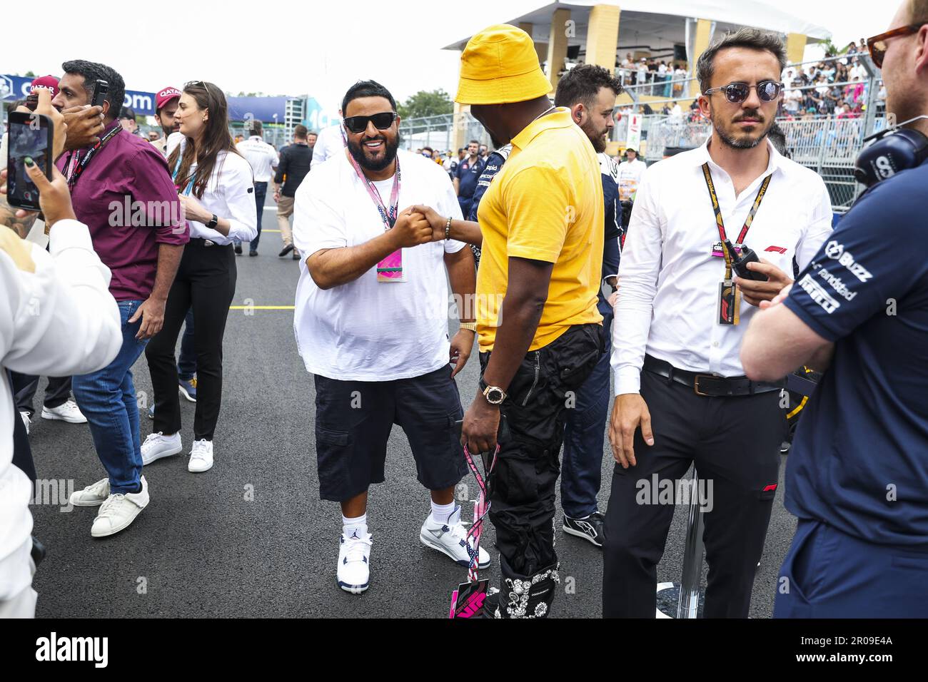 Dj khaled camera hi-res stock photography and images - Alamy