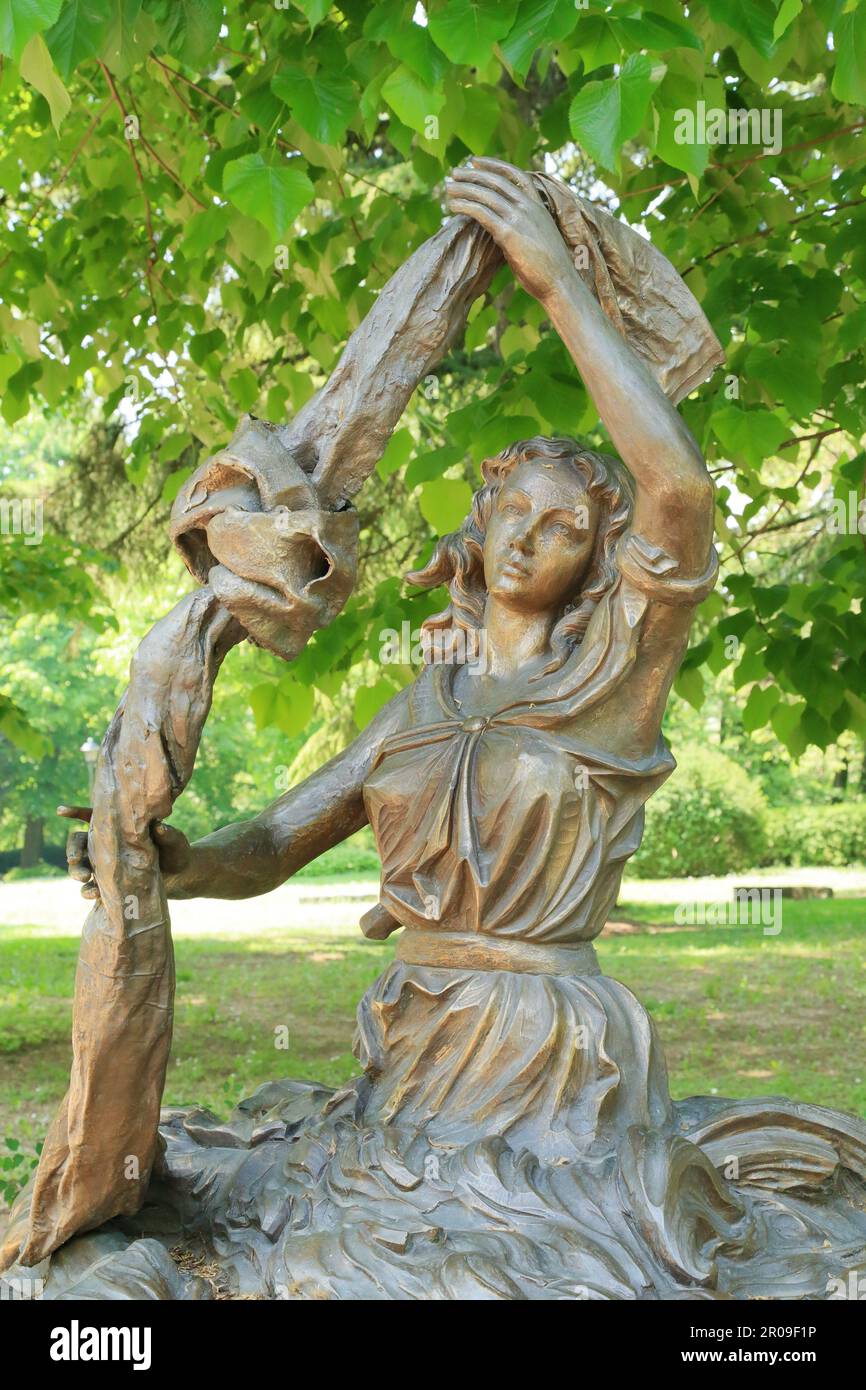 Sculpture of The legend of the Love Knot (La Leggenda del Nodo d'Amore). Valeggio sul Mincio, Italy. Stock Photo