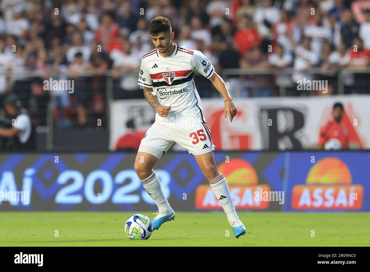 Man Playing New Fifa Game Sports Sao Paulo Brazil 2020 – Stock Editorial  Photo © miglagoa79@gmail.com #416030650