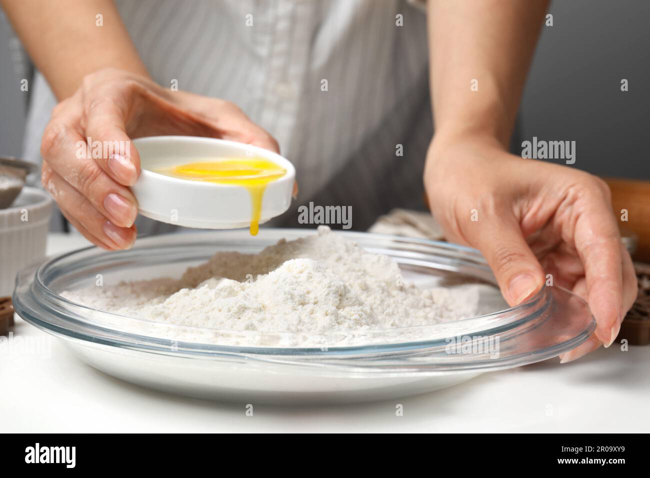 Adding egg flour hi-res stock photography and images - Alamy