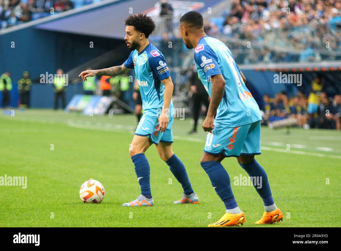 Mantuan tabela com Malcom e faz golaço em estreia pelo Zenit; vídeo