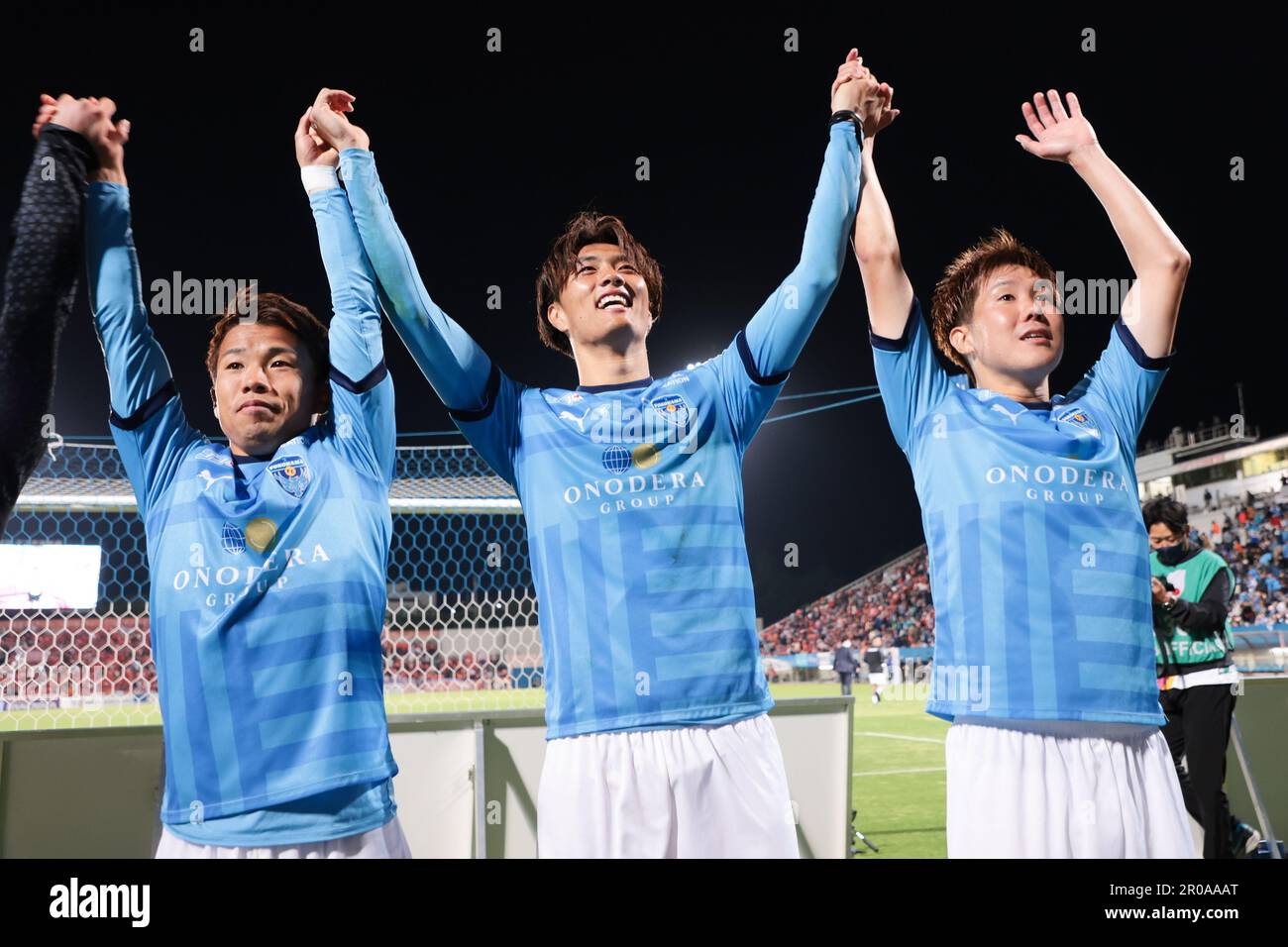 Kanagawa, Japan. 18th Feb, 2023. (L-R) Shuhei Yomoda head coach, Hirotaka  Mita (Yokohama FC) Football/Soccer : 2023 J1 League match between Yokohama  FC - Nagoya Grampus at Nippatsu Mitsuzawa Stadium in Kanagawa