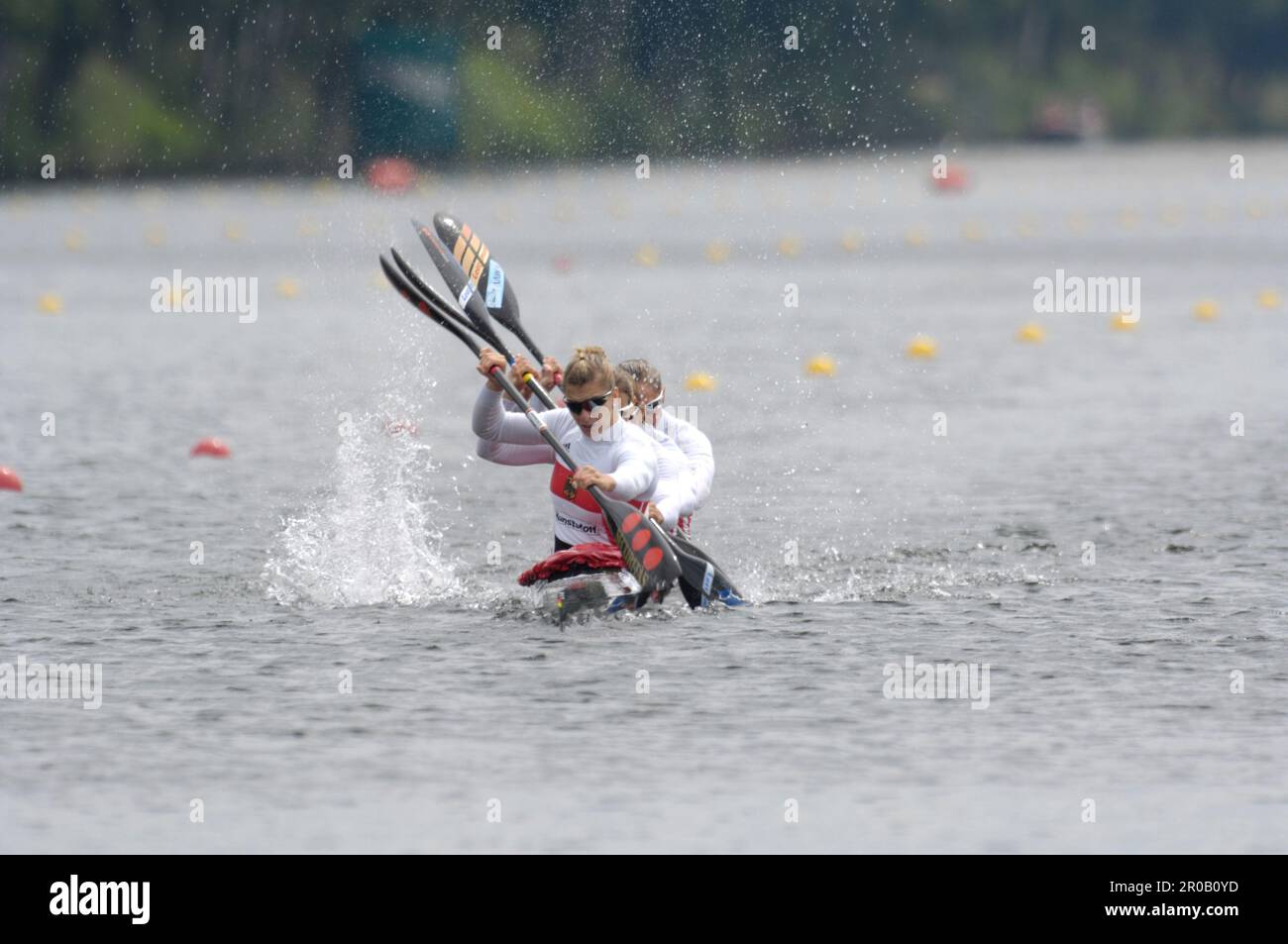 Fanny Fischer, Nicole Reinhardt, Katrin Wagner - Augustin, Carolin Leonhardt Aktion im K4 . Kanu Welt Cup in Duisburg 14.6.2008. Stock Photo