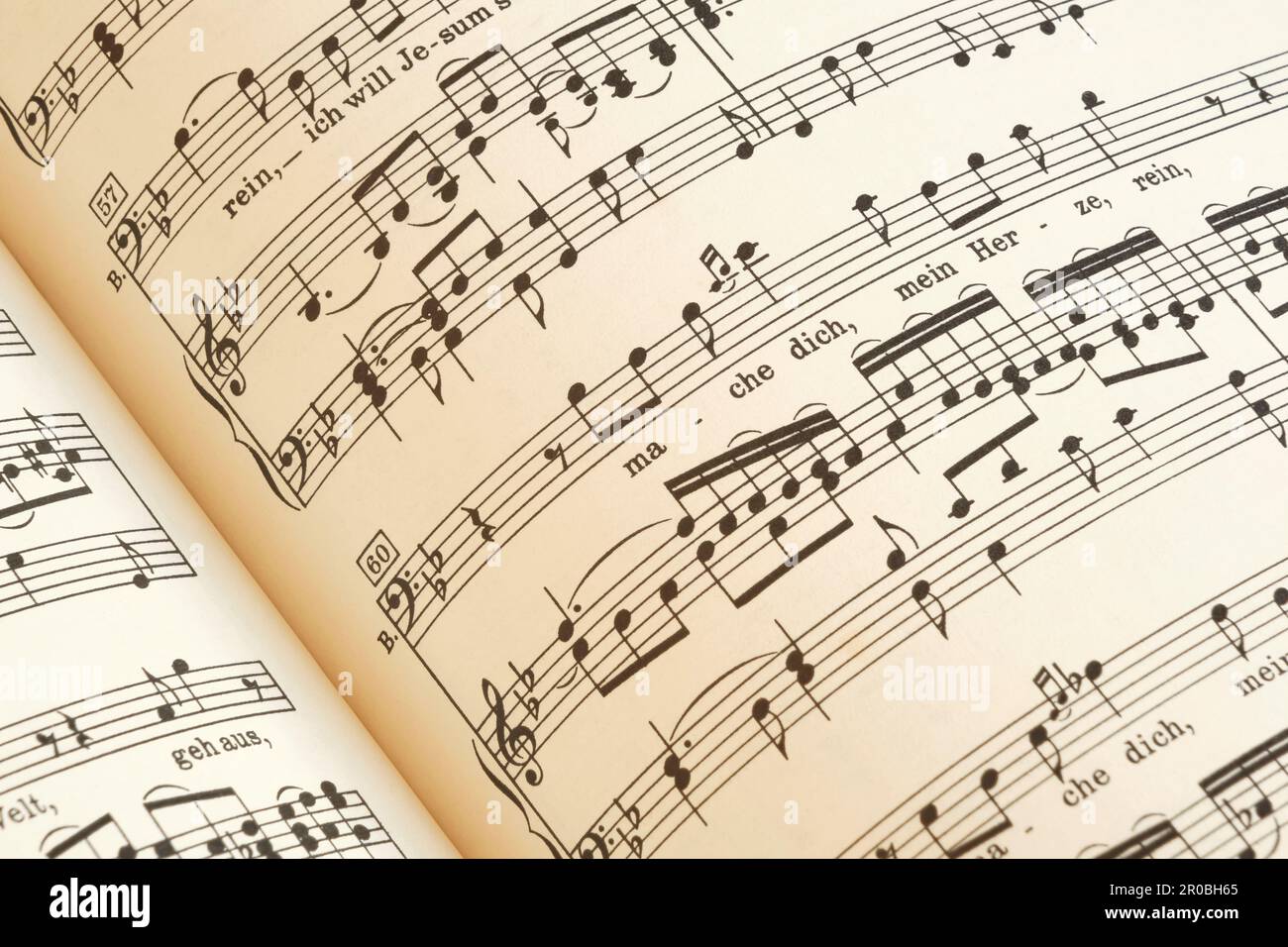 Closeup of the St Matthew Passion by Johann Sebastian Bach. Fragment of a tenor partition with text mache dich mein Herze rein Stock Photo