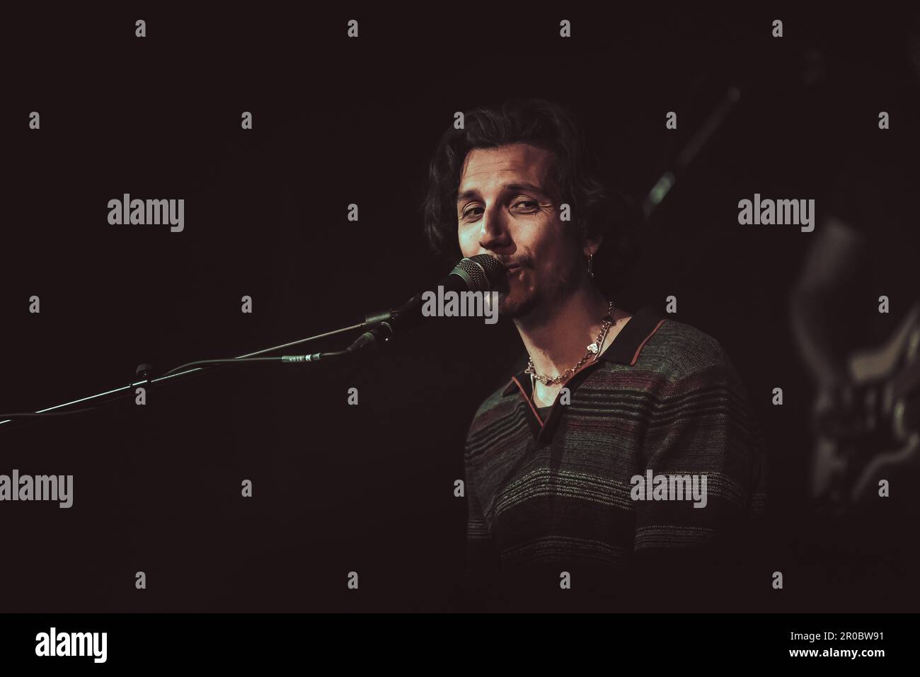 Anson seabra singer hires stock photography and images Alamy