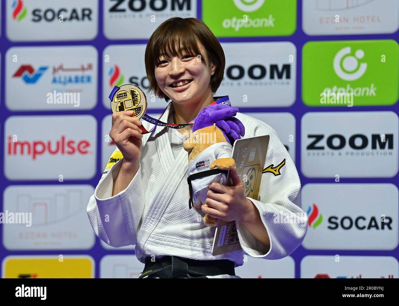 Doha. 7th May, 2023. Gold medalist Tsunoda Natsumi of Japan poses on the podium after the women Doha. 7th May, 2023. Gold medalist Tsunoda Natsumi of Japan poses on the podium after the women