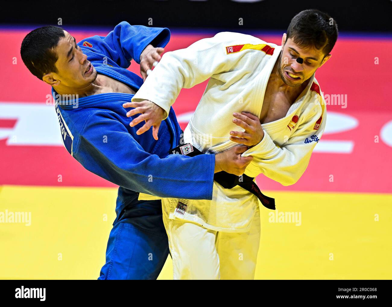 Doha. 7th May, 2023. Dilshodbek Baratov (L) of Uzbekistan and Francisko